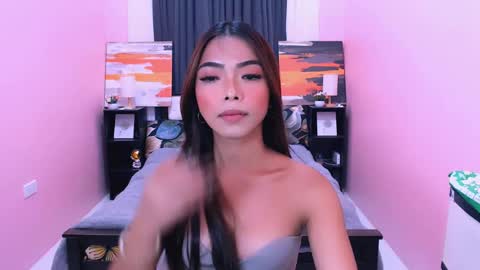 Snapshot of miasmith09 chatting on 04/25/26, 03:20 Pau and jence online show from 04/25/26, 03:20