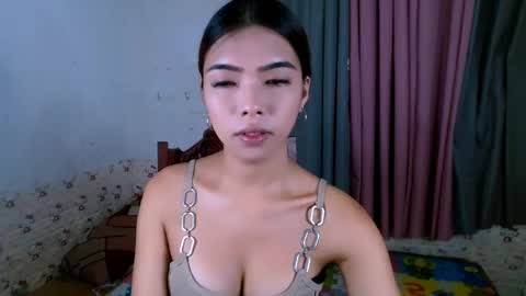 Snapshot of miasmith09 chatting on 05/23/26, 01:33 Pau and jence online show from 05/23/26, 01:33