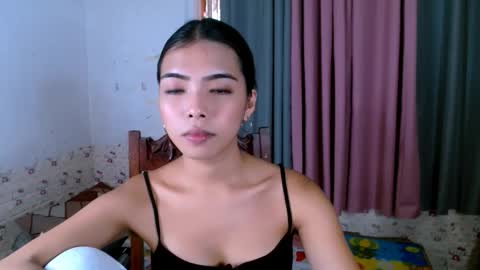 Snapshot of miasmith09 chatting on 05/26/26, 06:09 Pau and jence online show from 05/26/26, 06:09