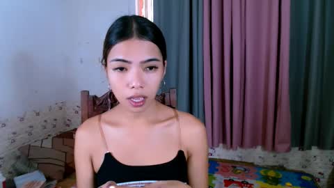 Snapshot of miasmith09 chatting on 05/27/26, 02:08 Pau and jence online show from 05/27/26, 02:08
