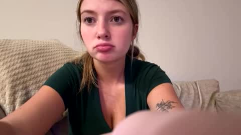 Snapshot of miasmith_001 chatting on 05/31/26, 02:20 miasmith_001 online show from 05/31/26, 02:20