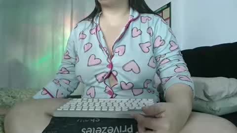 Snapshot of miasp chatting on 05/15/26, 11:23 MiaSP online show from 05/15/26, 11:23
