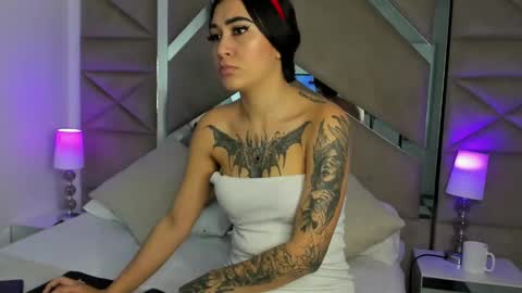 Snapshot of miasr_ chatting on 11/12/25, 03:56 miasr_ online show from 11/12/25, 03:56