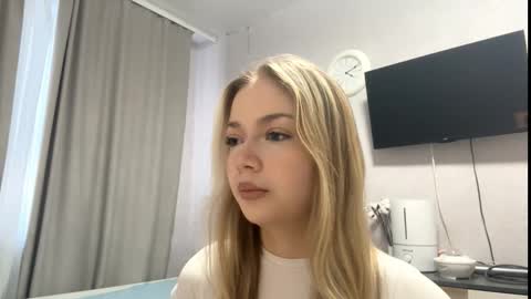 Milana online show from 02/17/26, 01:07