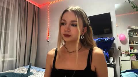 Milana online show from 02/19/26, 08:05