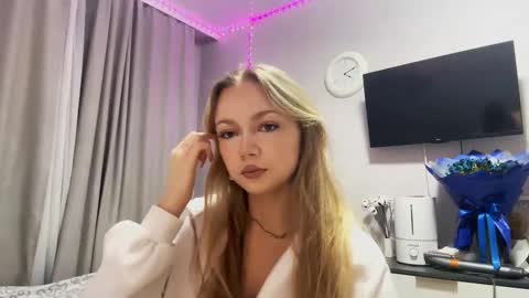 Milana online show from 02/22/26, 07:45