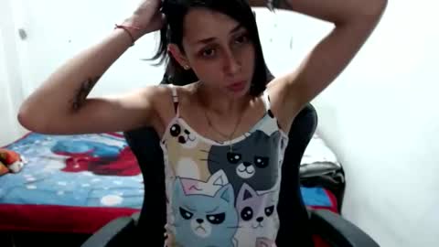 Snapshot of miasweet333 chatting on 05/15/26, 12:28 mia online show from 05/15/26, 12:28