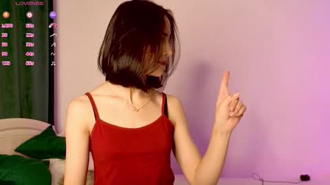 Mia online show from 11/28/25, 07:11