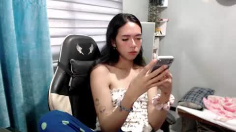Snapshot of miatrixs chatting on 06/24/26, 09:58 Mia online show from 06/24/26, 09:58