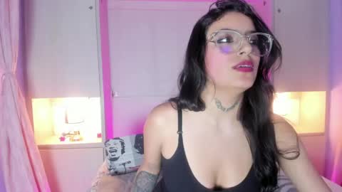 Snapshot of miaturnerr_ chatting on 04/18/26, 03:43 miaturnerr_ online show from 04/18/26, 03:43