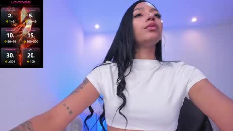 Mia Vegas online show from 05/17/26, 11:45