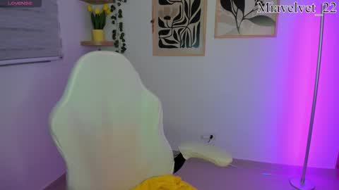 Mia Velvet  online show from 02/17/26, 04:53