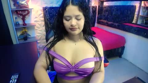 mia online show from 10/09/25, 12:14