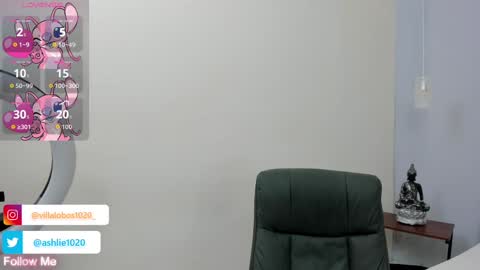 Mia Villalobos online show from 10/14/25, 12:06