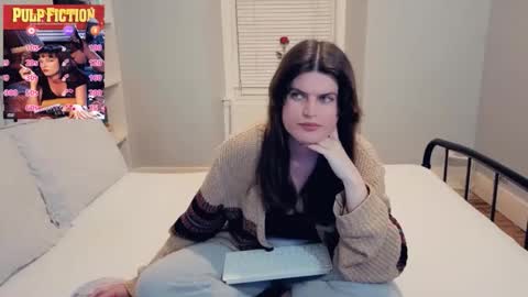 Snapshot of miawallace__ chatting on 05/12/26, 08:39 Mia online show from 05/12/26, 08:39