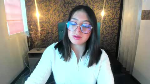 Snapshot of miawils_ chatting on 02/25/25, 01:39 M I A W I L S online show from 02/25/25, 01:39