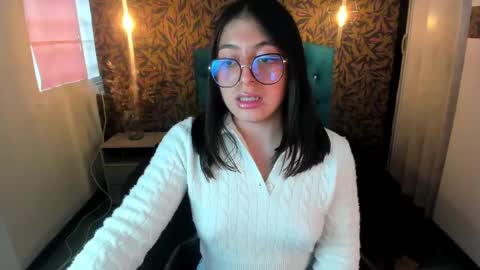 Snapshot of miawils_ chatting on 02/25/25, 04:42 M I A W I L S online show from 02/25/25, 04:42