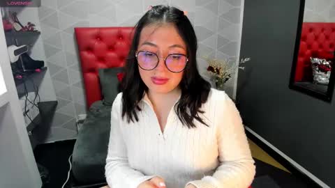 Snapshot of miawils_ chatting on 02/25/25, 08:09 M I A W I L S online show from 02/25/25, 08:09