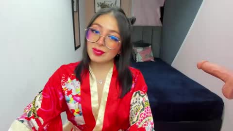 Snapshot of miawils_ chatting on 02/28/25, 03:26 M I A W I L S online show from 02/28/25, 03:26
