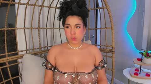 Mia online show from 02/10/25, 03:57