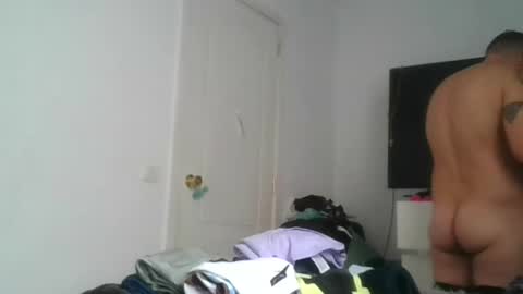 Snapshot of mich6921 chatting on 06/18/26, 04:33 MILO MIAMI online show from 06/18/26, 04:33
