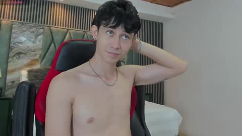 Snapshot of michaeel_blue chatting on 09/10/25, 02:39 Michael online show from 09/10/25, 02:39