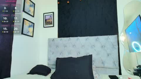 Snapshot of michaeel_lopez chatting on 05/17/26, 04:43 Maicol online show from 05/17/26, 04:43