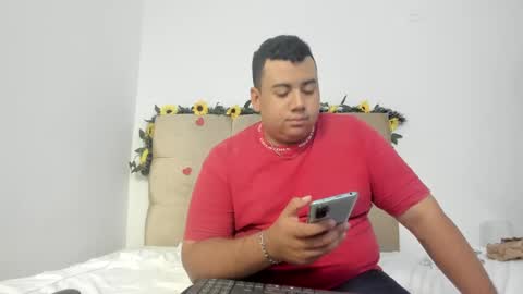 Snapshot of michael_and_sharon chatting on 02/27/25, 04:41 Micky and Sharon online show from 02/27/25, 04:41