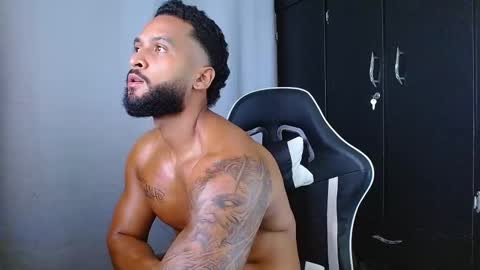 Snapshot of michael_maximo chatting on 02/09/26, 02:04 maximo online show from 02/09/26, 02:04