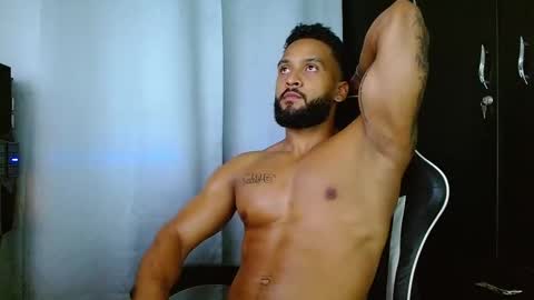 Snapshot of michael_maximo chatting on 02/23/26, 01:36 maximo online show from 02/23/26, 01:36