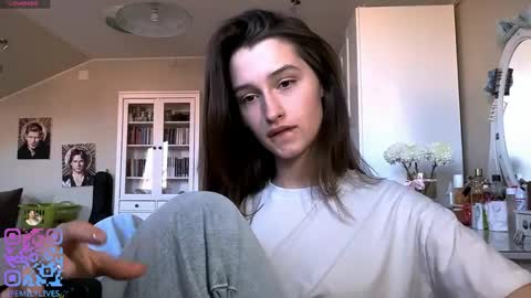 Emily online show from 04/05/26, 02:03