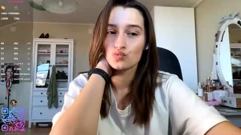 Snapshot of michael_pors chatting on 07/29/26, 02:15 Emily online show from 07/29/26, 02:15