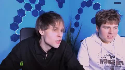 Snapshot of michael_strong_ chatting on 01/15/26, 10:09 Your Michael online show from 01/15/26, 10:09