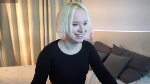 Snapshot of michael_swan chatting on 03/05/25, 05:29 Michel online show from 03/05/25, 05:29