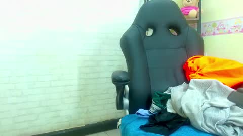 Snapshot of michael_twuis chatting on 01/12/25, 08:36 I AM MICHAEL online show from 01/12/25, 08:36