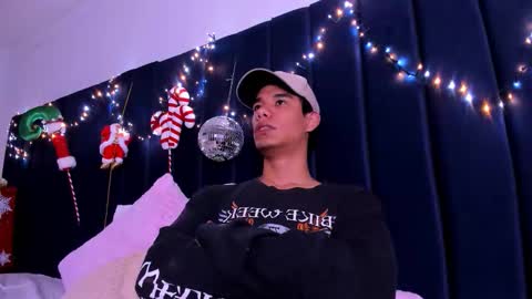 michael_vidal online show from 12/05/25, 05:05