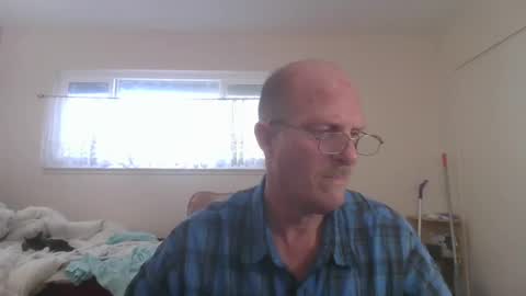 Snapshot of michaelbently chatting on 12/24/24, 10:39 michaelbently online show from 12/24/24, 10:39