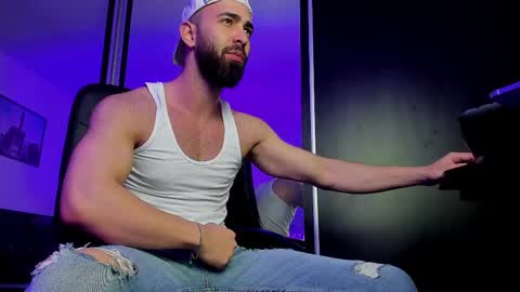 MichaelEvansx online show from 02/26/25, 06:58