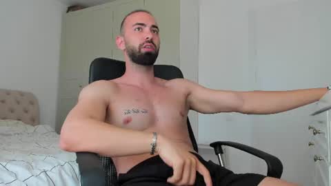 MichaelEvansx online show from 07/12/26, 11:23