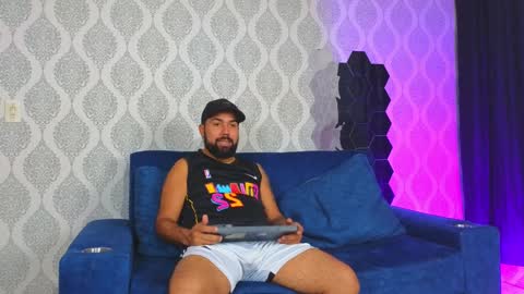 Michaell online show from 01/31/25, 01:22