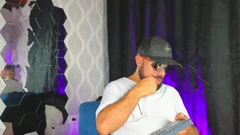 Michaell online show from 02/25/25, 04:24