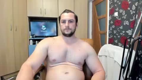 Snapshot of michaelragnar90 chatting on 06/17/26, 03:02 michaelragnar90 online show from 06/17/26, 03:02