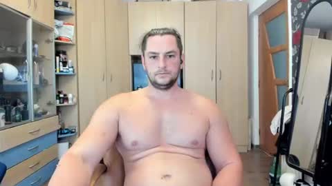 Snapshot of michaelragnar90 chatting on 07/15/26, 05:56 michaelragnar90 online show from 07/15/26, 05:56