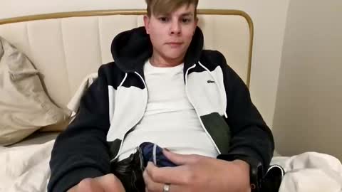michaeltwinkboy online show from 03/29/26, 02:33