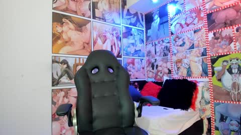 michel_lopez18 online show from 02/05/25, 11:02