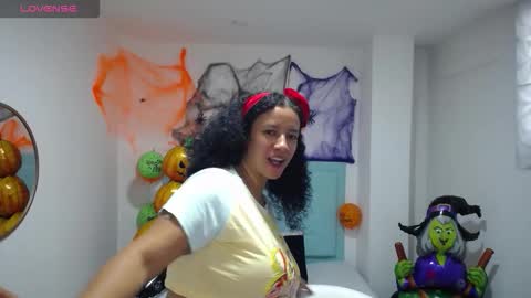 Snapshot of michel_rous_la_mas_caliente chatting on 10/26/25, 02:34 michel_rous_la_mas_caliente online show from 10/26/25, 02:34