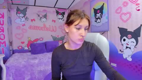 Snapshot of michell__petit_ chatting on 09/25/25, 11:36 michell__petit_ online show from 09/25/25, 11:36