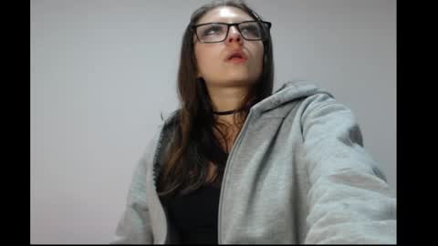 Snapshot of michell_bunny1 chatting on 05/23/26, 04:29 Michell online show from 05/23/26, 04:29