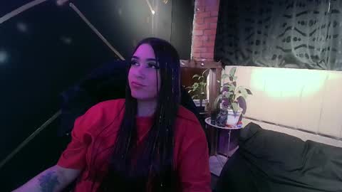 Snapshot of michell_h chatting on 06/26/26, 07:57 Nani online show from 06/26/26, 07:57