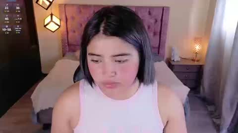 michell_petty01 online show from 09/15/25, 02:17